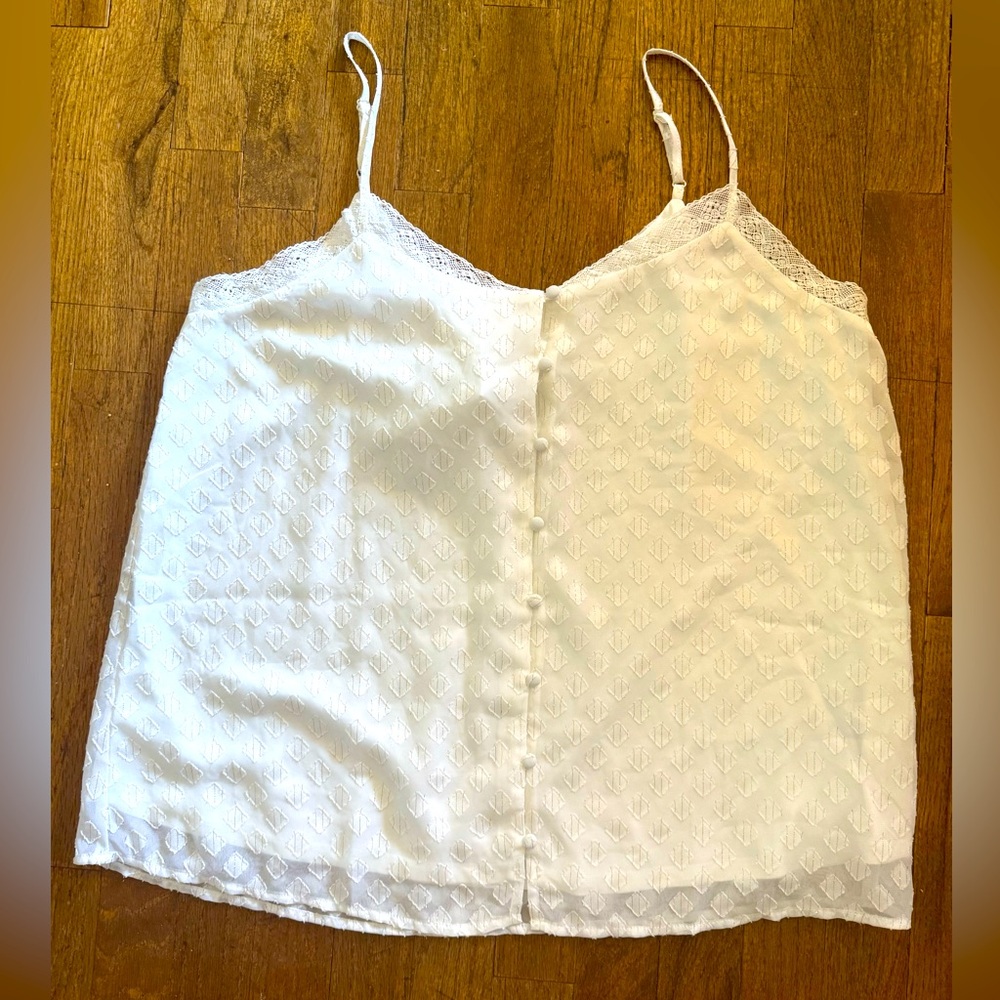 Brand New- Maurices White Textured Camisole Size L